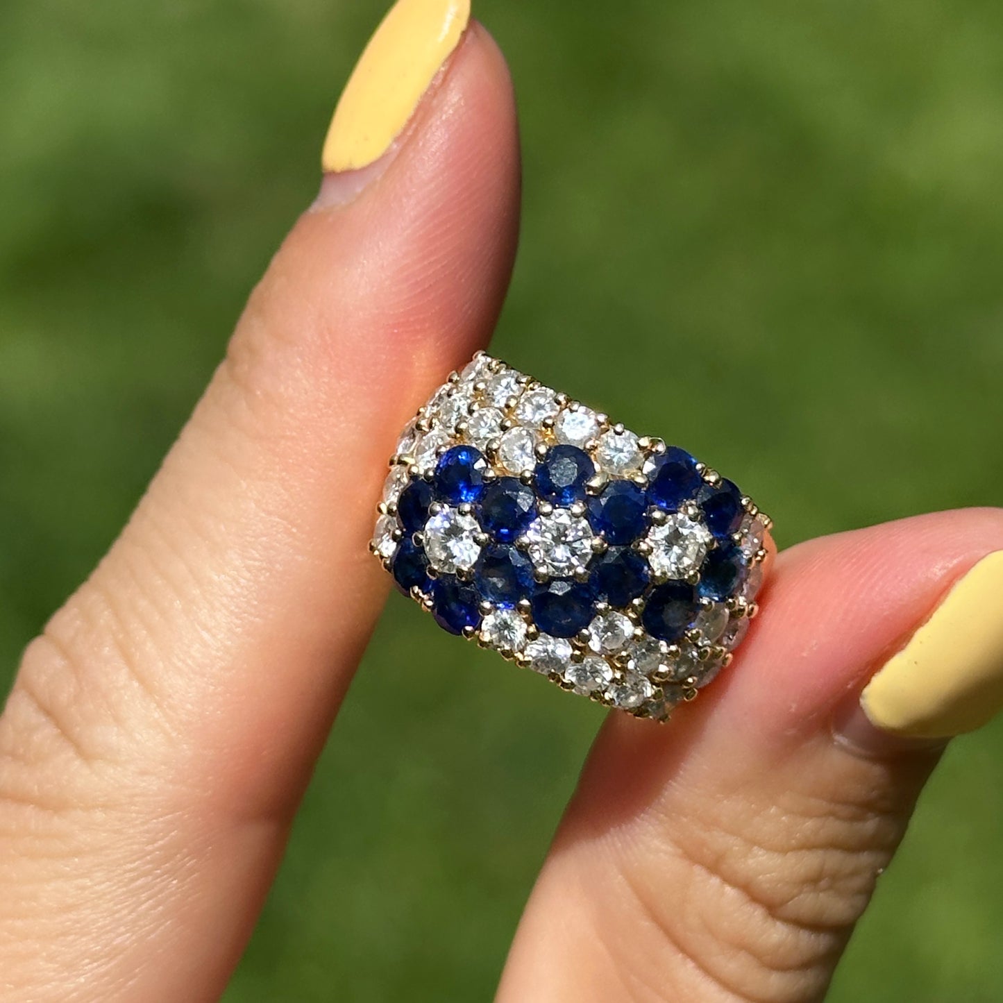 Estate 18KT Yellow Gold Blue Sapphire + Diamond Flower Band Ring
