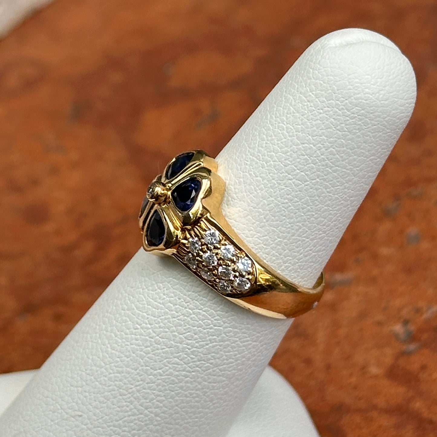Estate 18KT Yellow Golld Blue Sapphire + Diamond Clover Ring