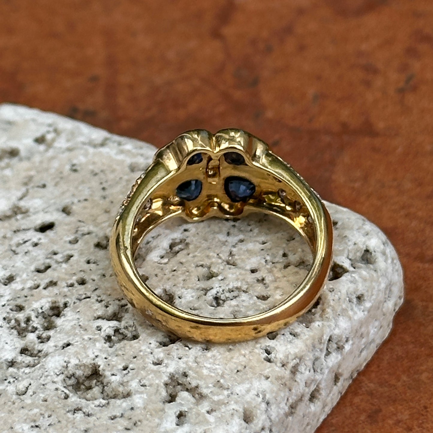 Estate 18KT Yellow Golld Blue Sapphire + Diamond Clover Ring