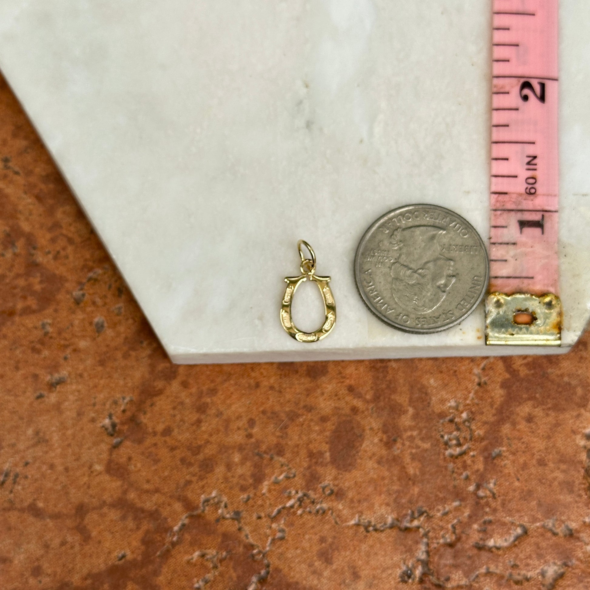 14KT Yellow Gold Textured Horseshoe Pendant Charm - LSJ