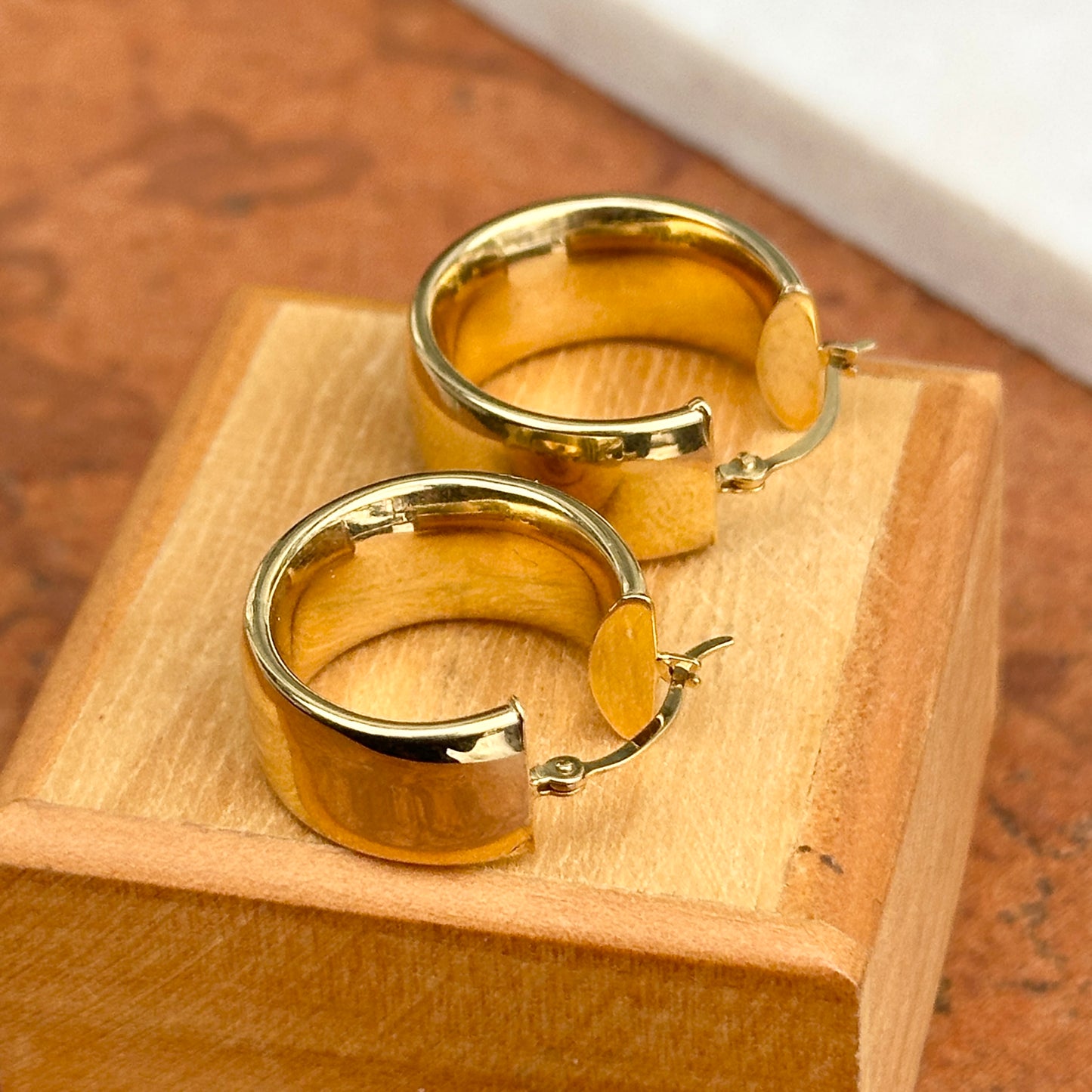 Estate 14KT Yellow Gold Chunky Round Hoop Earrings Mismatch Pair - LSJ