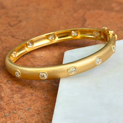 Estate 18KT Yellow Gold Multi-Shape Diamond Bezel Matte Bangle Bracelet