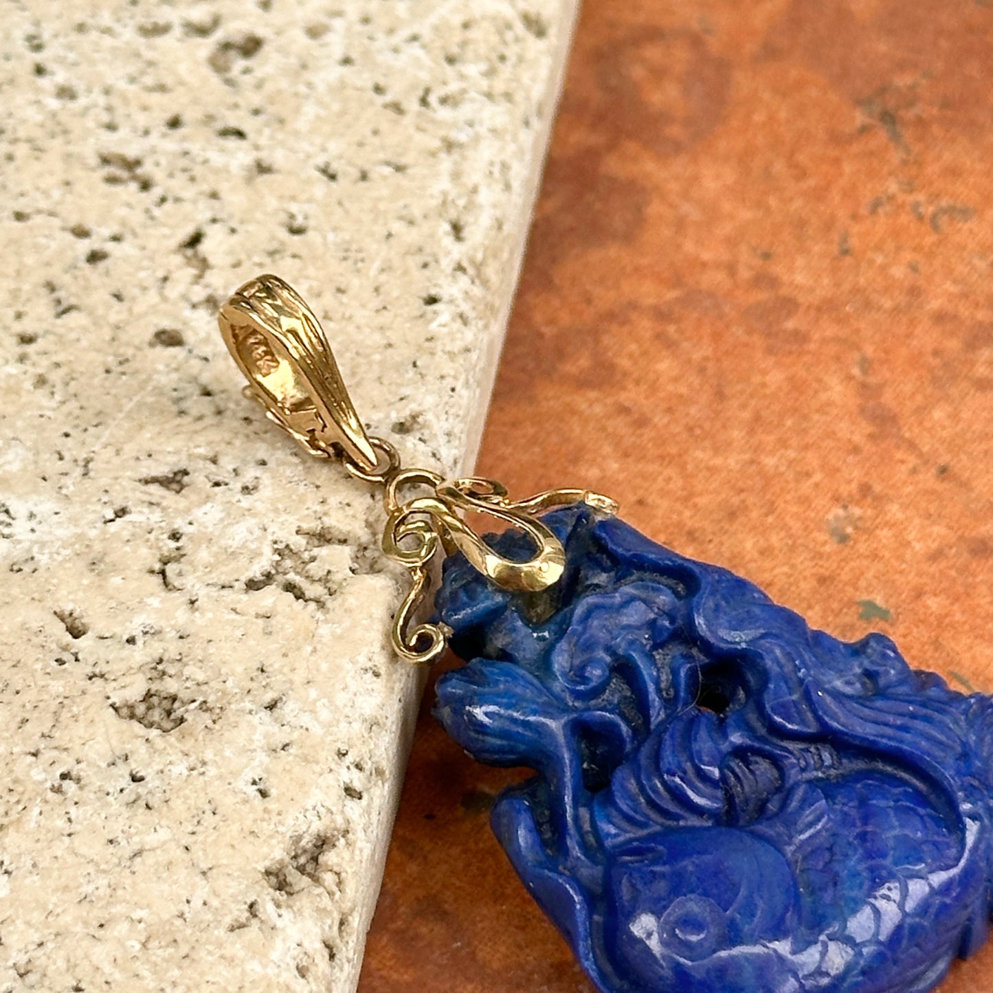 Estate 14KT Yellow Gold Carved Blue Lapis Fish Pendant Enhancer