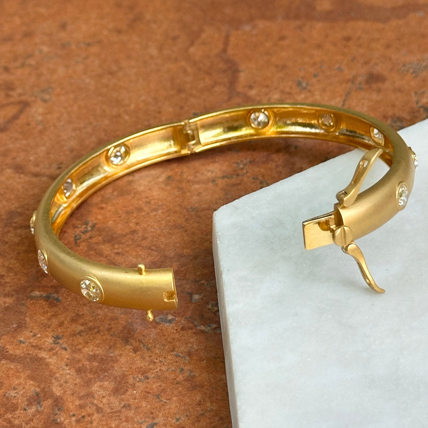 Estate 18KT Yellow Gold Multi-Shape Diamond Bezel Matte Bangle Bracelet