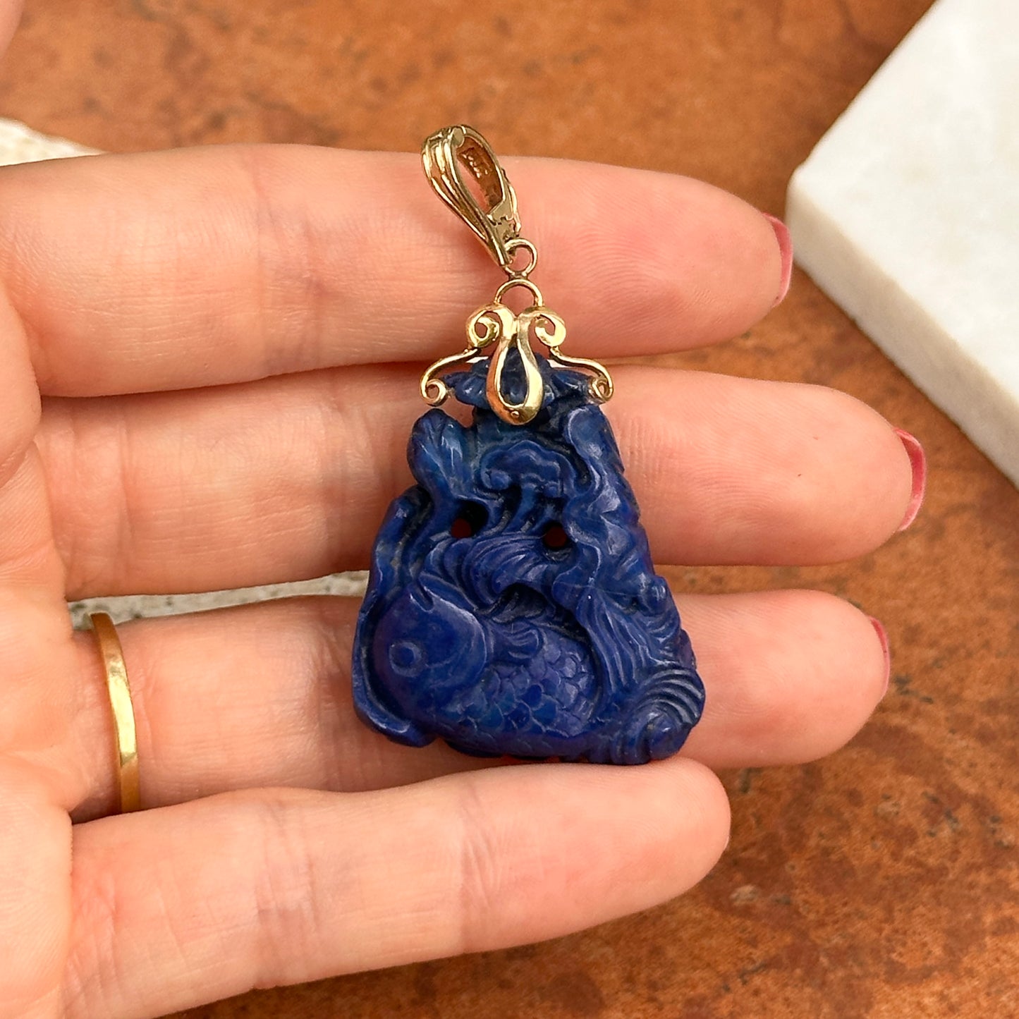 Estate 14KT Yellow Gold Carved Blue Lapis Fish Pendant Enhancer