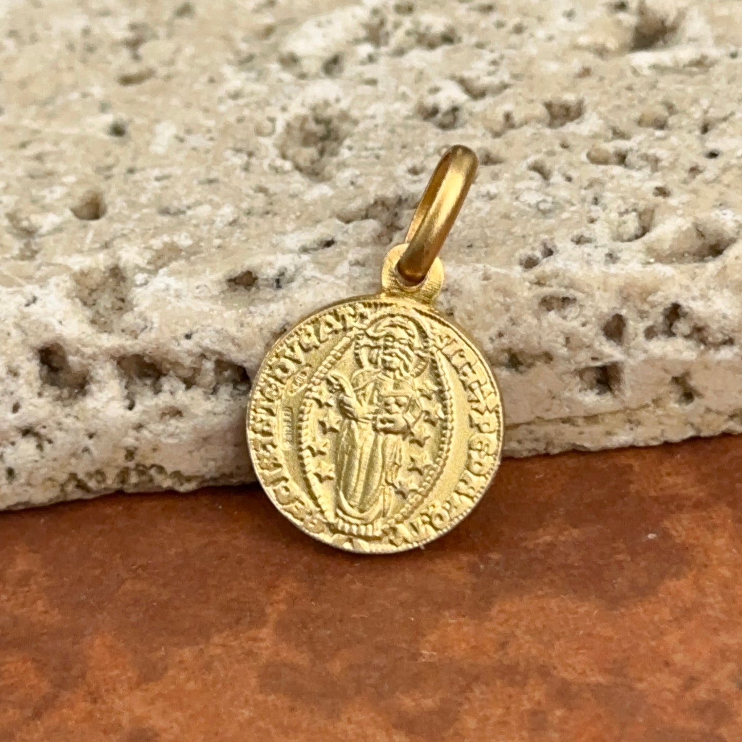 14KT Yellow Gold Italian Zecchino Coin Matte Medal Pendant Charm 12mm