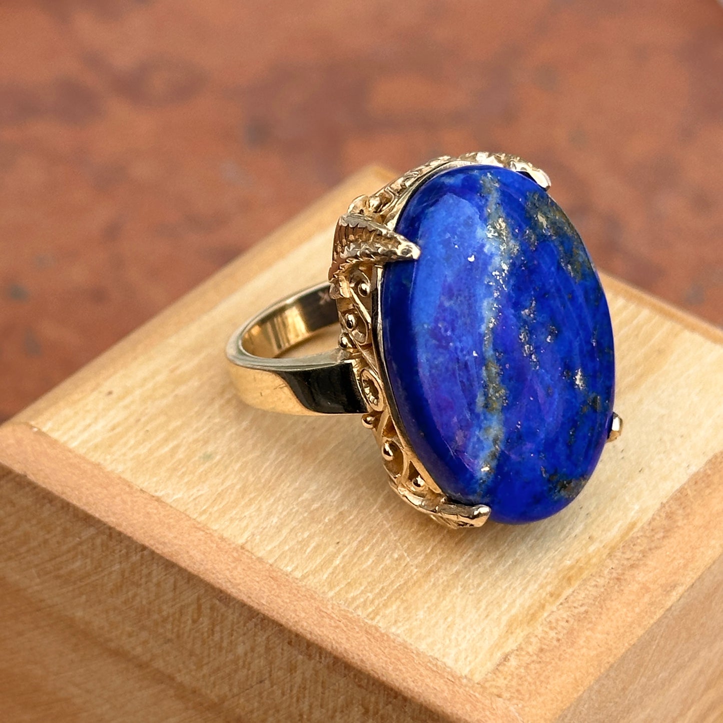 Estate 14KT Yellow Gold Large Oval Lapis Filigree Ring