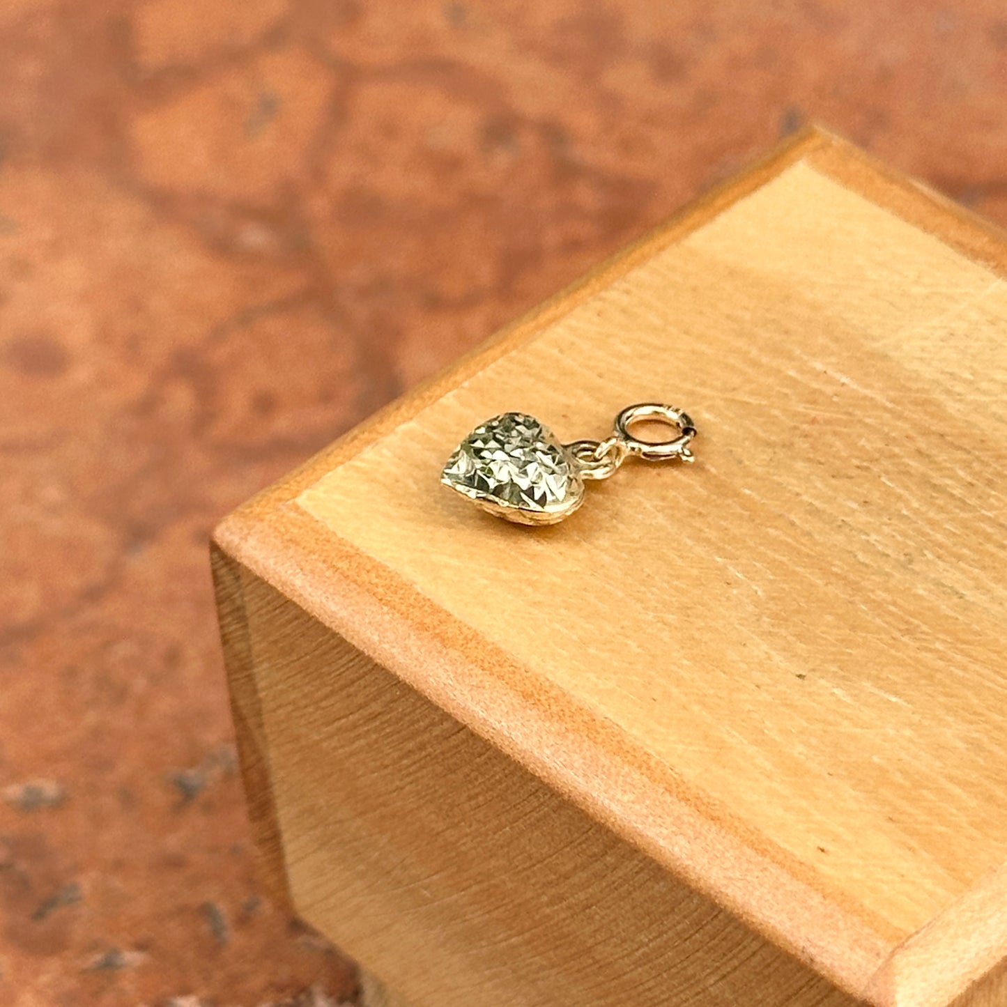 14KT Yellow Gold Diamond-Cut Puffed Heart Spring Ring Clasp Charm