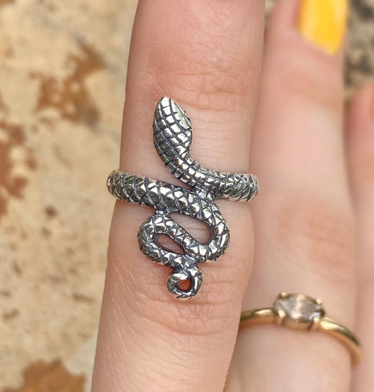 Sterling Silver Antiqued Snake Wrap-Around Bypass Toe Ring