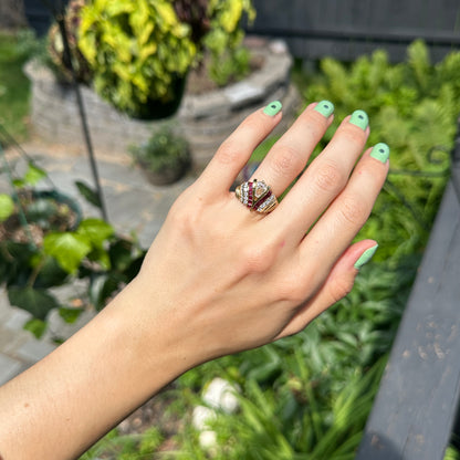 Estate 18KT Yellow Gold Pear Shape Diamond + Princess Cut Rubies Ring