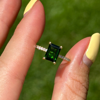 Estate 14KT Yellow Gold Emerad-Cut Tsavorite + Diamond Ring