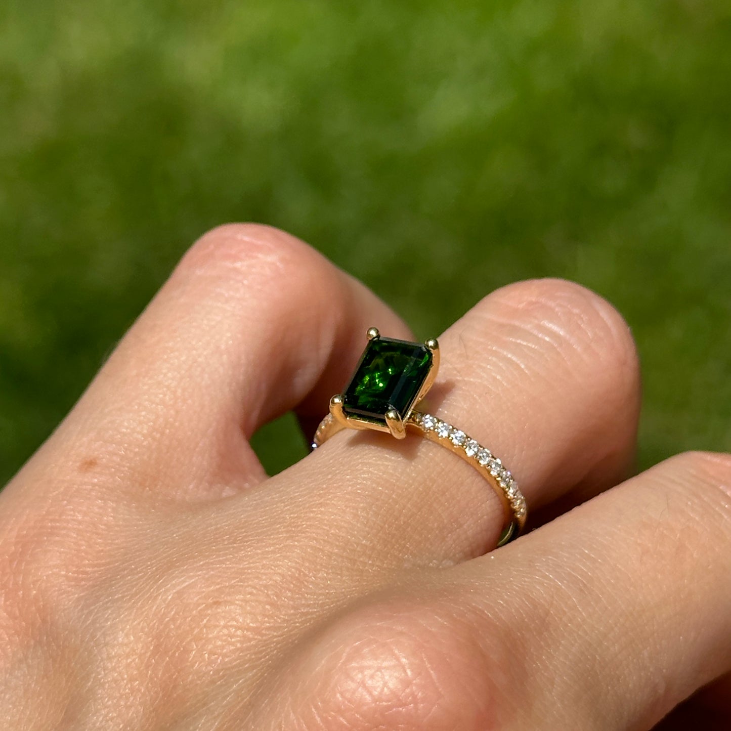 Estate 14KT Yellow Gold Emerad-Cut Tsavorite + Diamond Ring