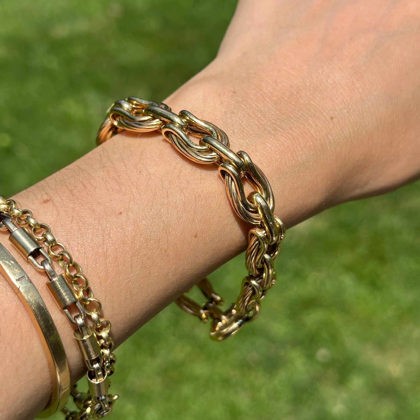 Estate 18KT Yellow Gold Toggle Clasp Horse-Bit Bridle Links Textured Bracelet