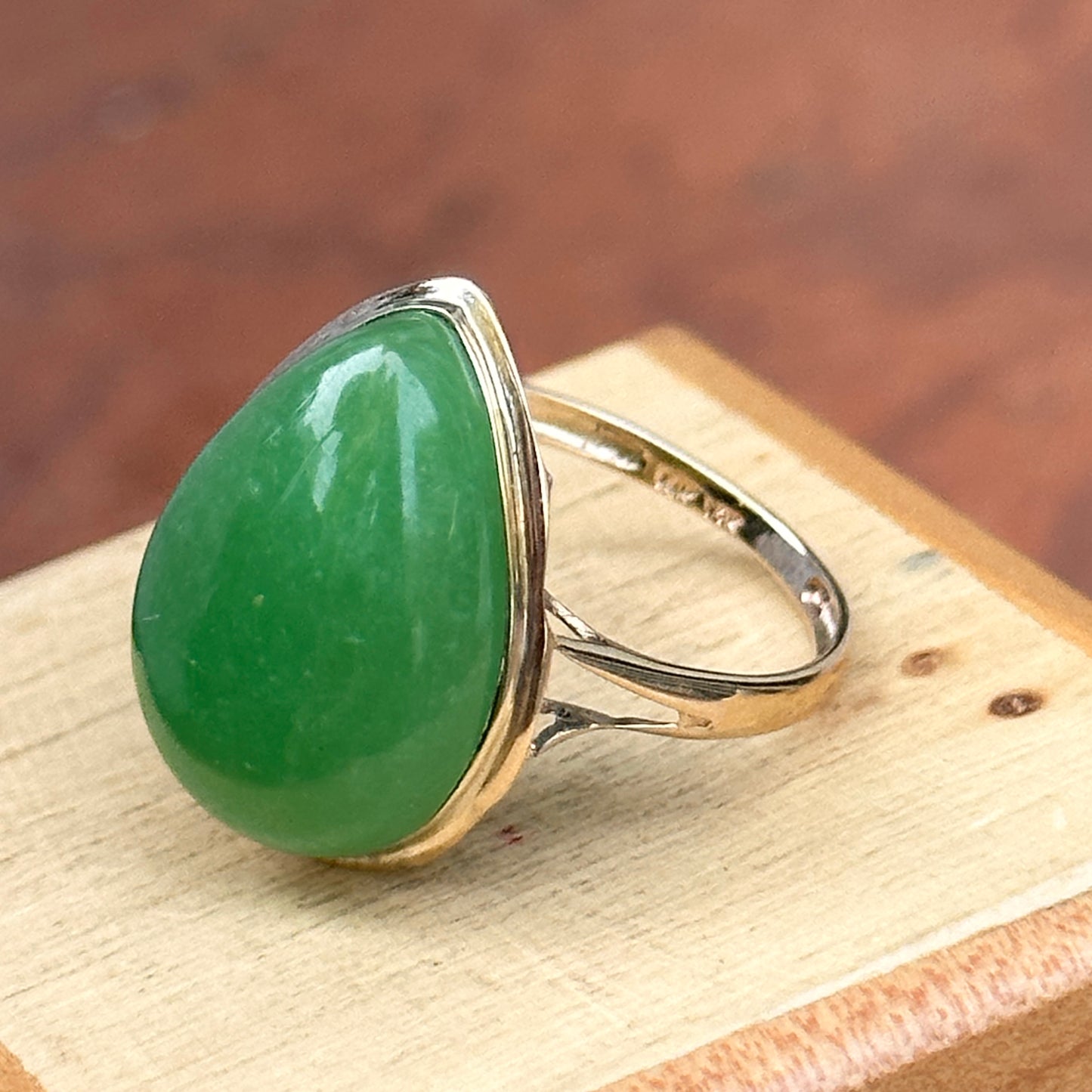 Estate 14KT Yellow Gold Bezel Pear Jade Ring