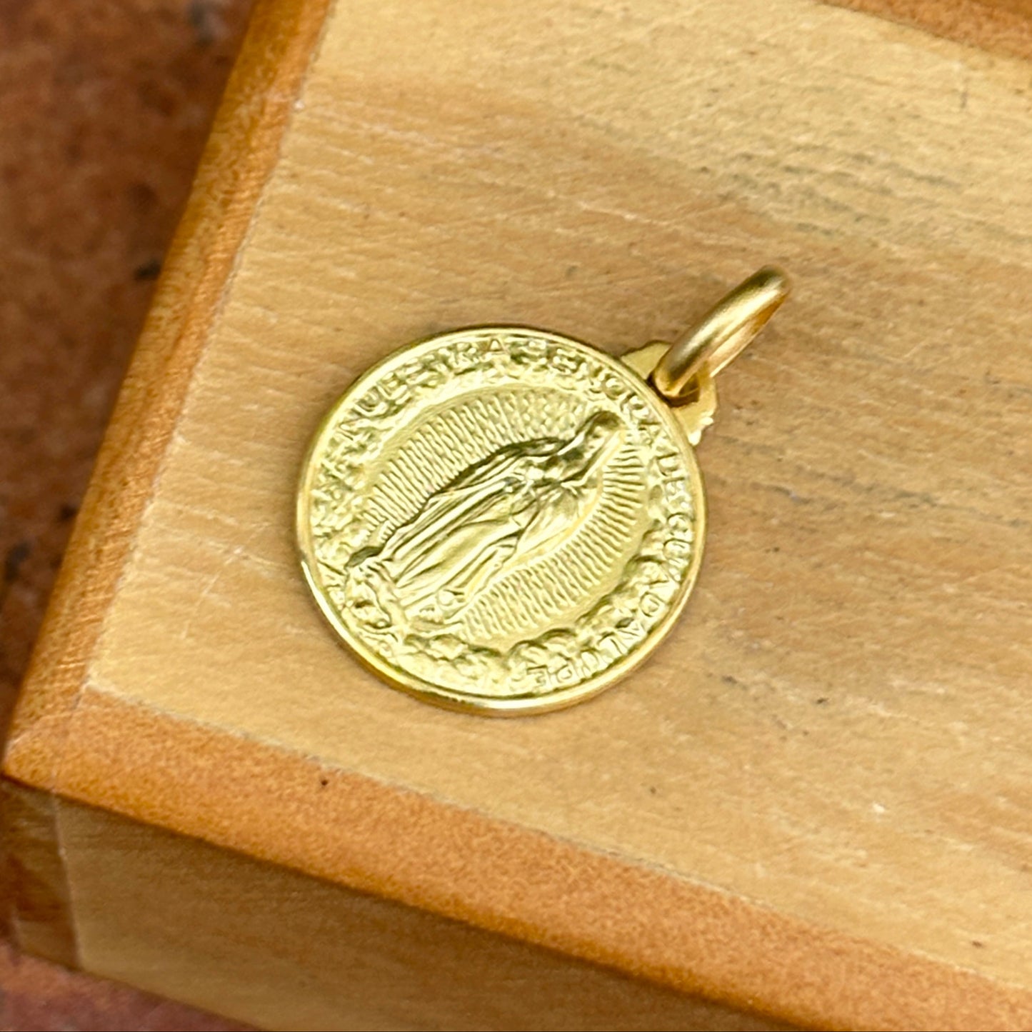 14KT Yellow Gold Our Lady of Guadalupe Round Matte Medal Pendant 16mm