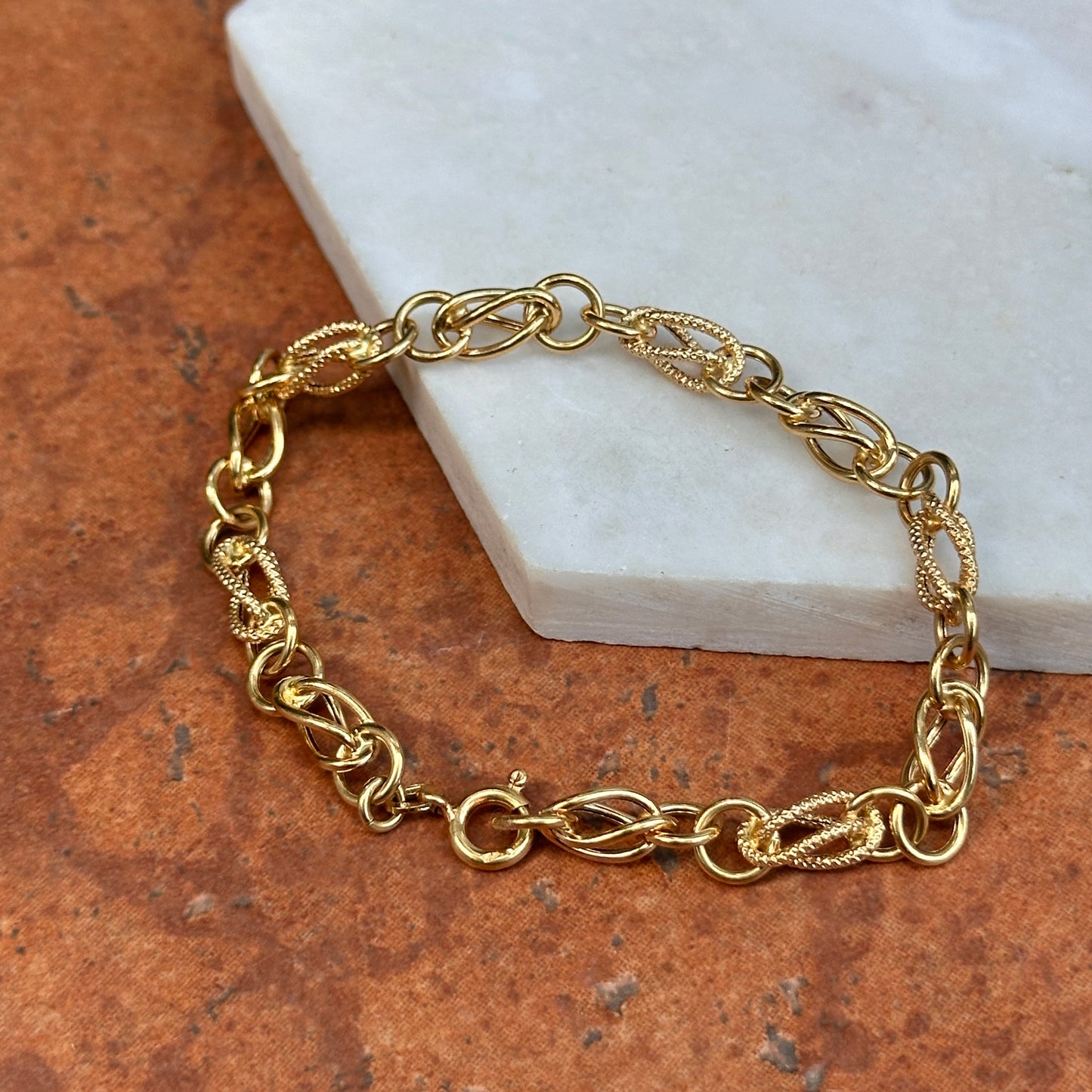 Estate 18KT Yellow Gold Textured + Shiny Rounded Multi Ovals Circle Link Bracelet