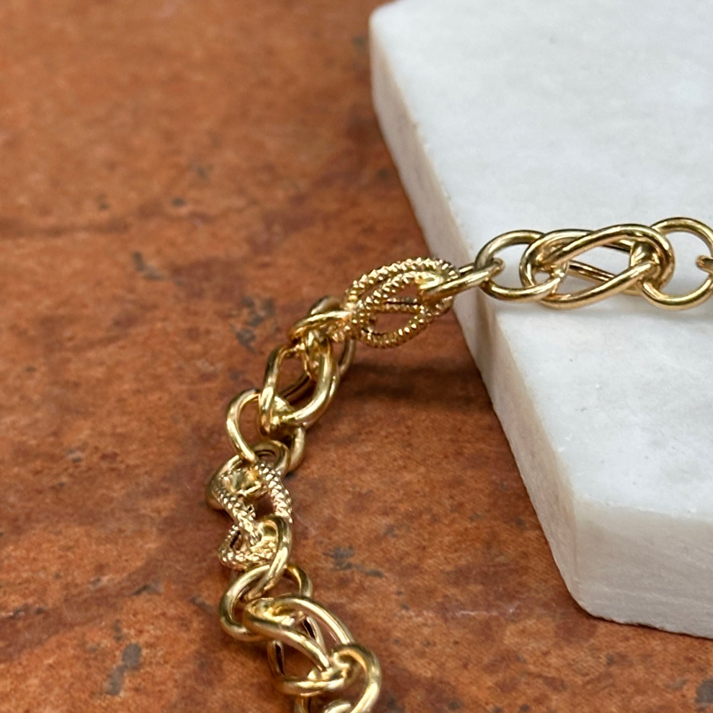 Estate 18KT Yellow Gold Textured + Shiny Rounded Multi Ovals Circle Link Bracelet