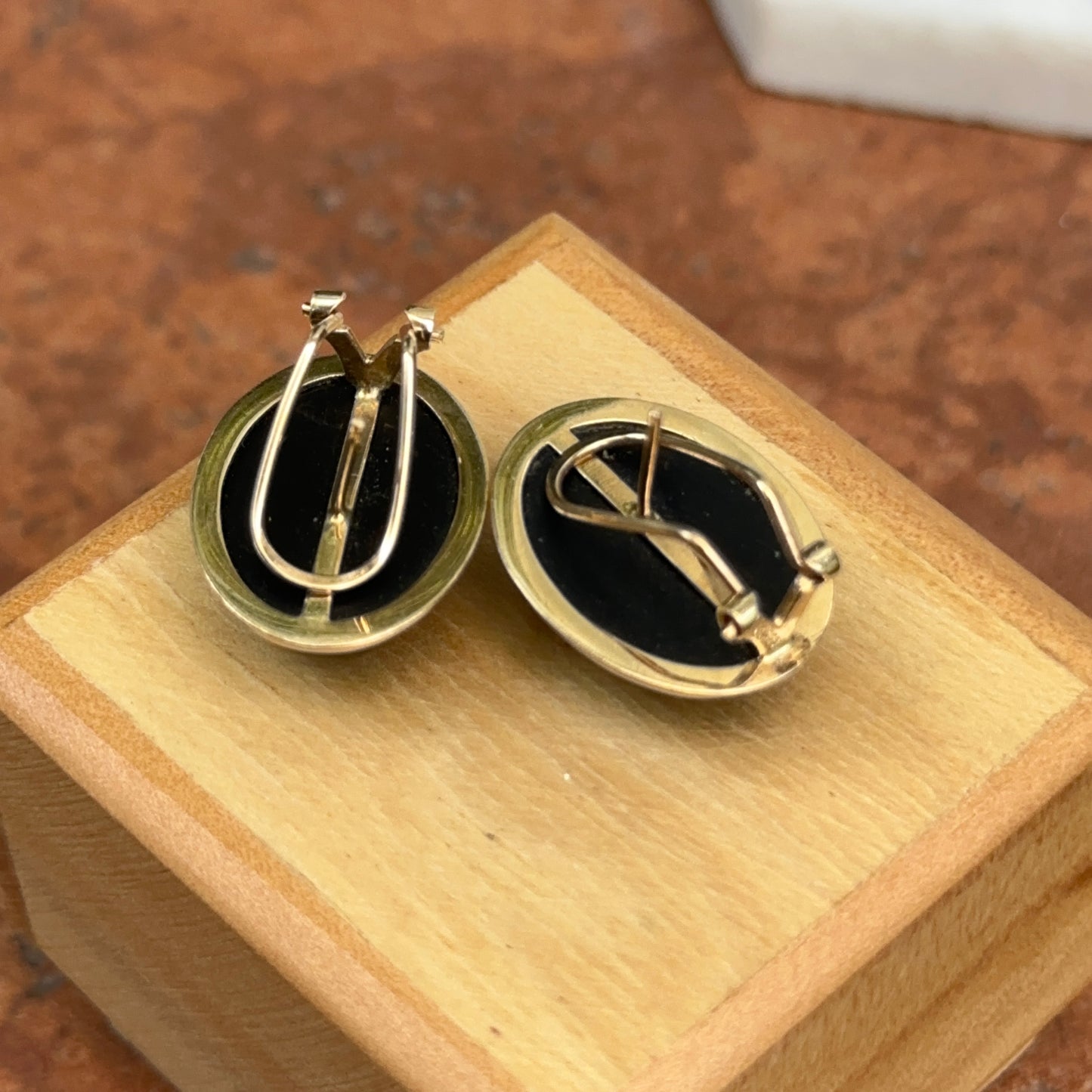 Estate 14KT Yellow Gold Oval Black Onyx Omega Back Bezel Earrings