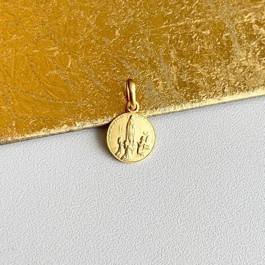 18KT Yellow Gold Matte our Lady of Fatima Medal Pendant 10mm