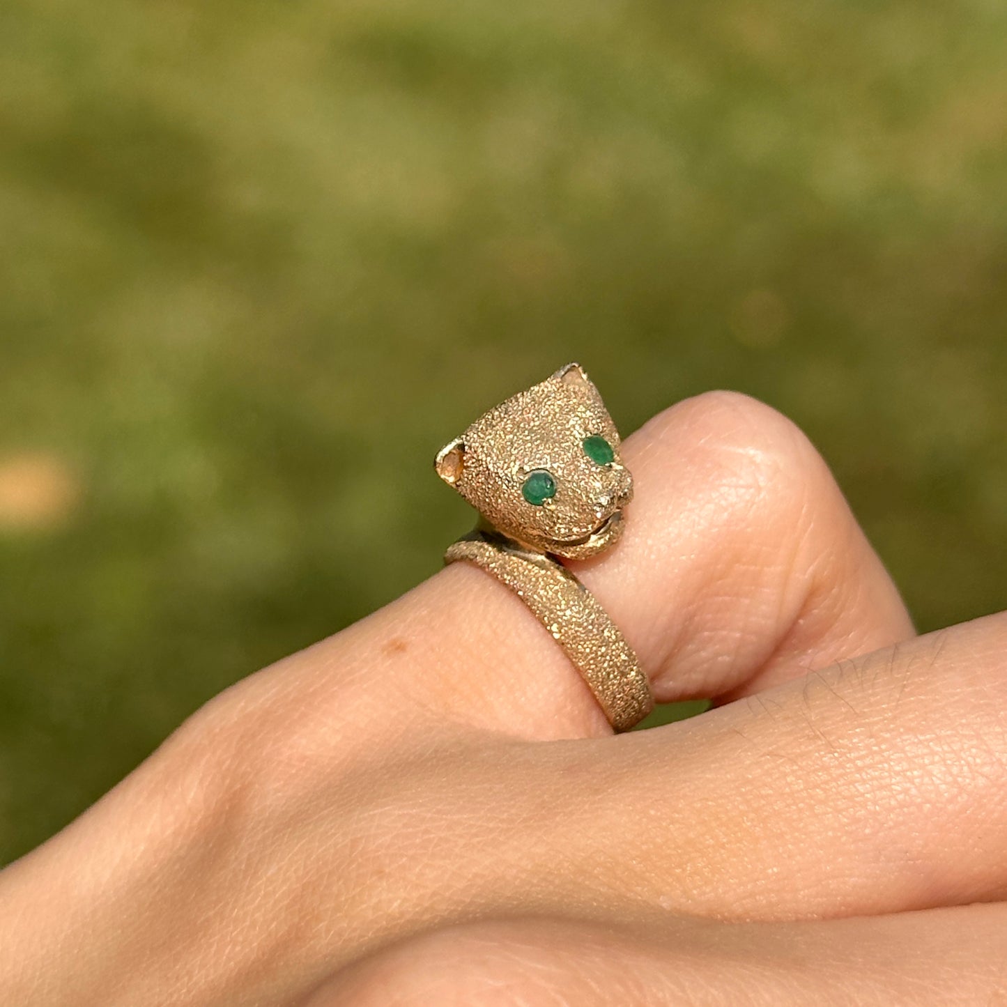 Estate 14KT Yellow Gold Sandblasted Panther Emerald Ring