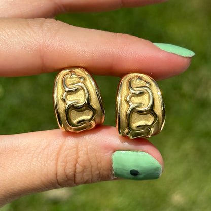 Estate Byzantine 18KT Yellow Gold Raised Chain Link J Hoop Earrings