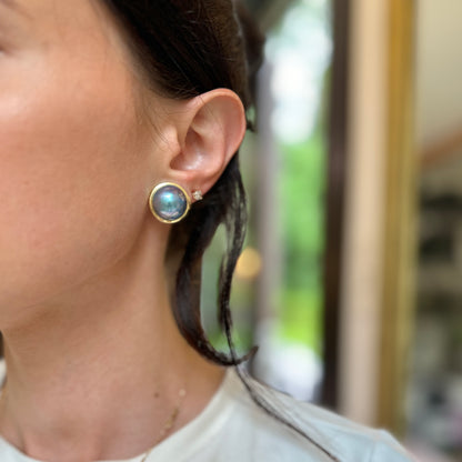 Estate 14K Yellow Gold Dyed Round Mabe Pearl Bezel Earrings