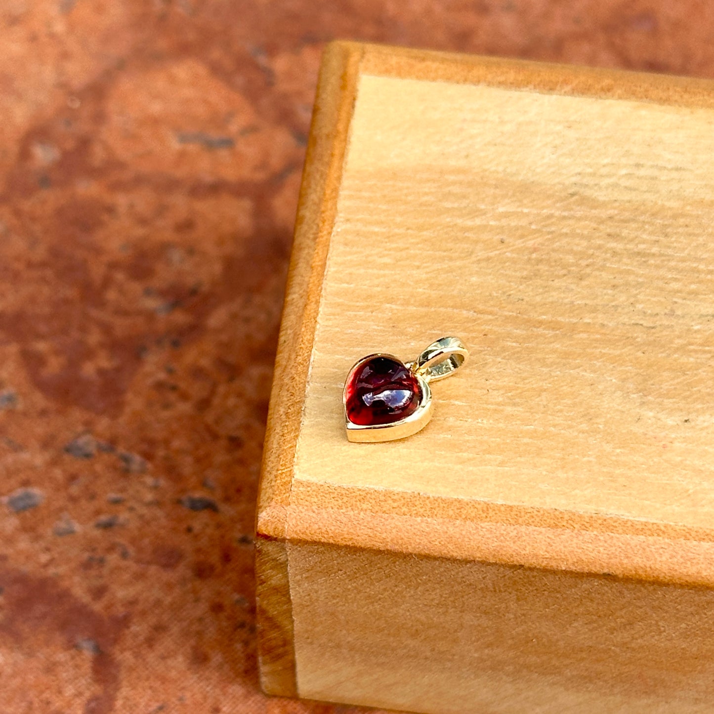 14KT Yellow Gold Cabochon Mozambique Garnet Heart Pendant Charm - LSJ