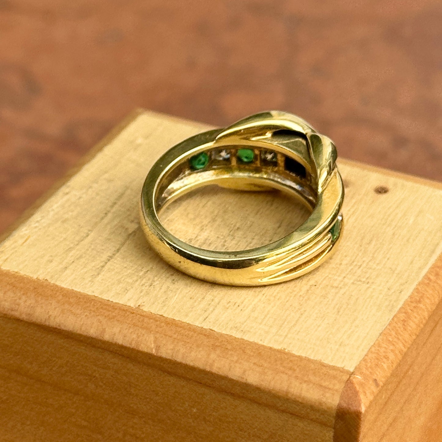 Estate 18KT Yellow Gold Round Emerald + Diamond "X" Band Ring