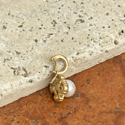 Estate 10KT Yellow Gold White Pearl Clover Pendant