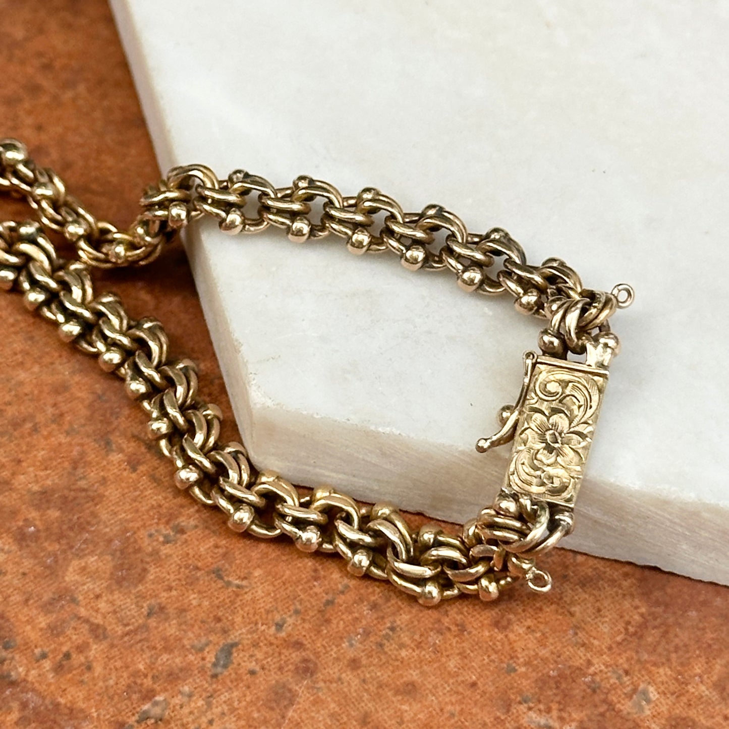 Estate 14KT Yellow Gold Interlocking Link Engraved Flower Clasp Bracelet