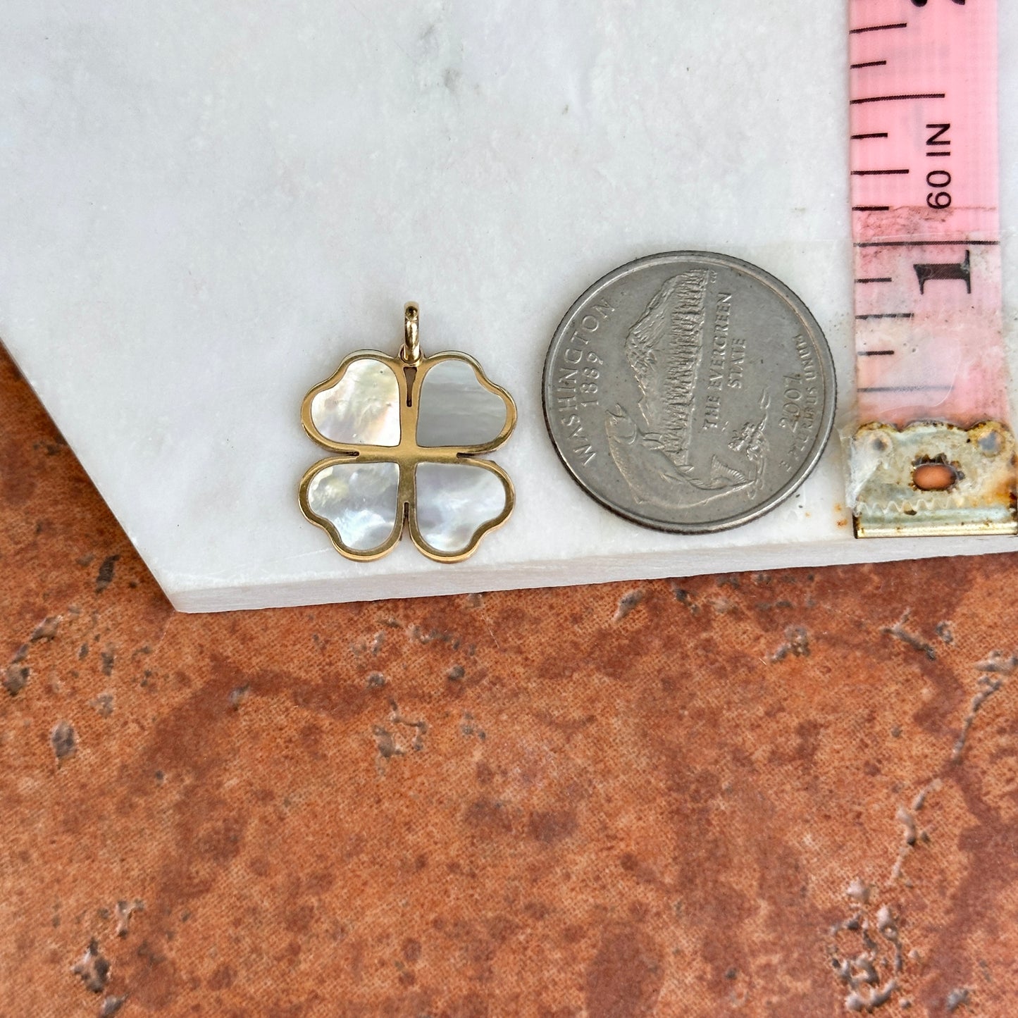 14KT Yellow Gold Mother of Pearl Inlay Clover Pendant Charm 19mm