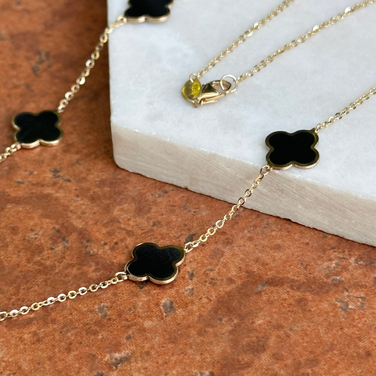 14KT Yellow Gold 10mm Black Onyx Clover Station Cable Chain Necklace