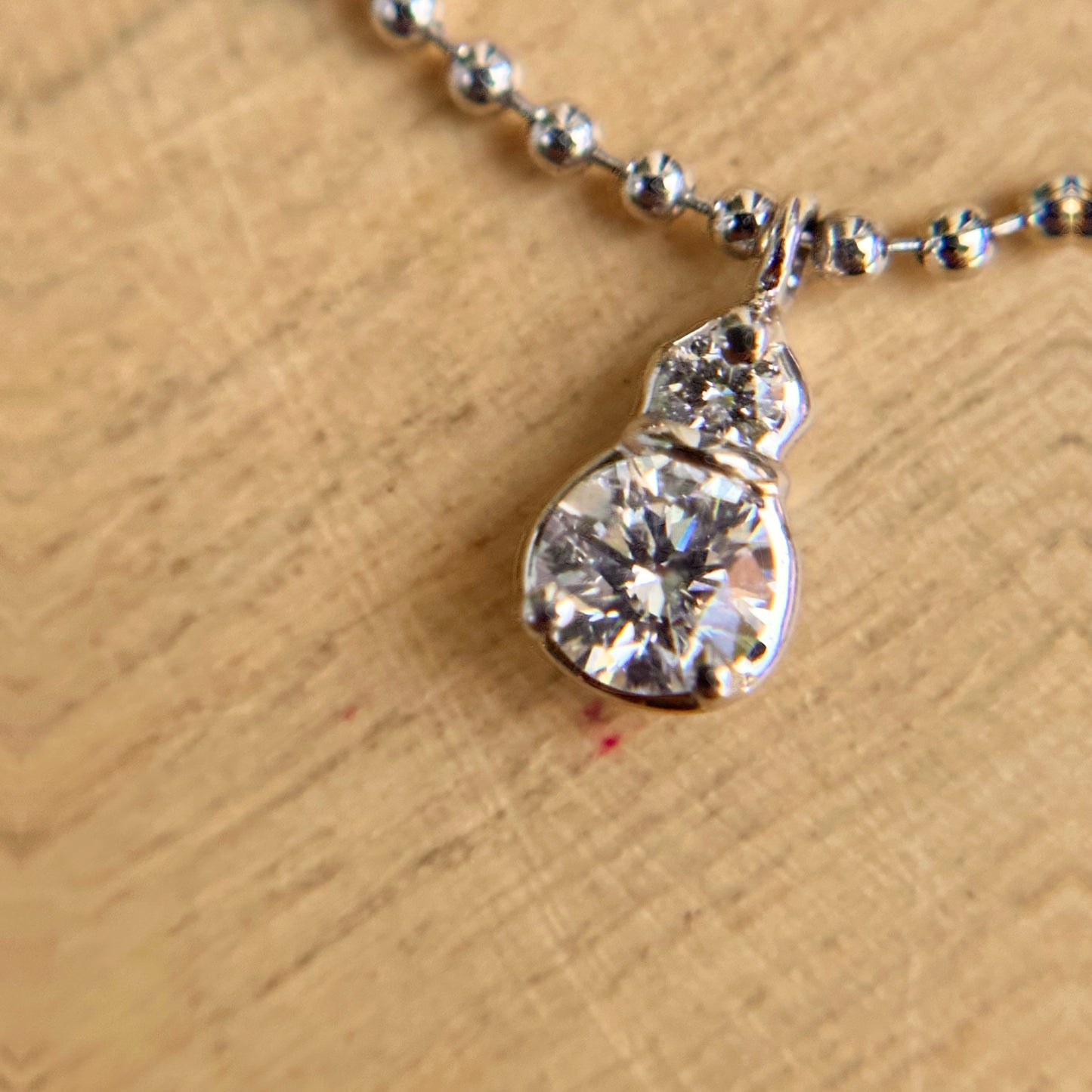 Estate 18KT White Gold Round Diamond Pendant Ball Chain Necklace