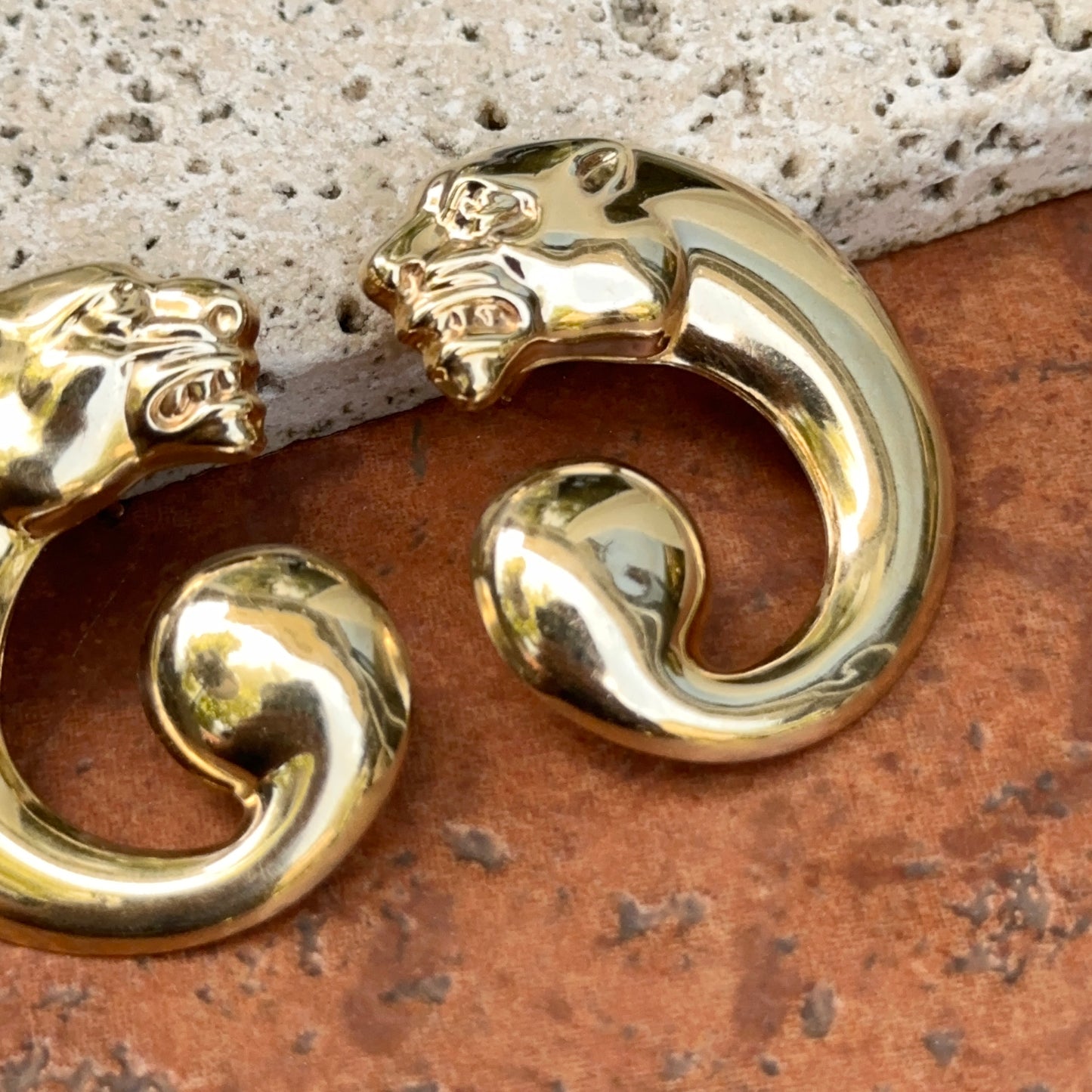 Estate Bassani 14K Yellow Gold Panther Circle Design Post Earrings