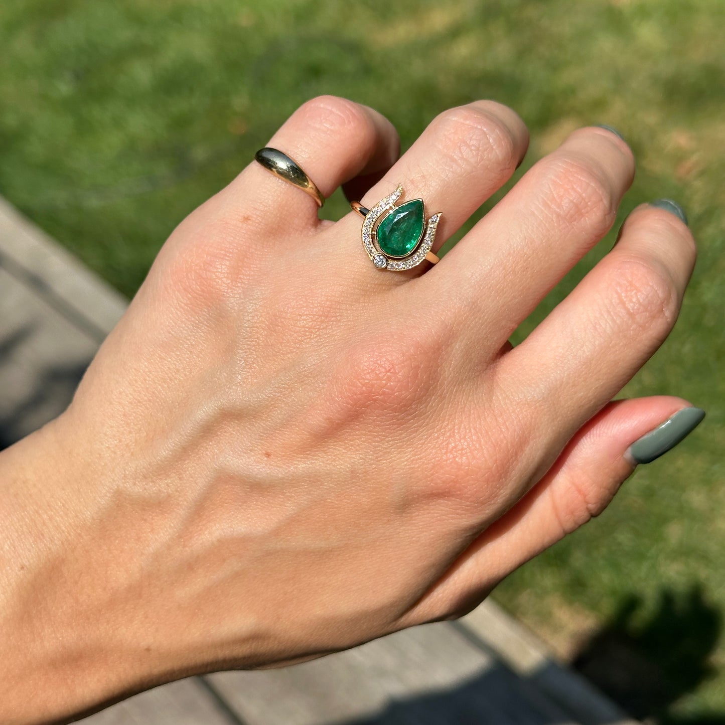 Estate 18KT Yellow Gold Pear 1.95 CT Emerald + Diamond Horseshoe Ring