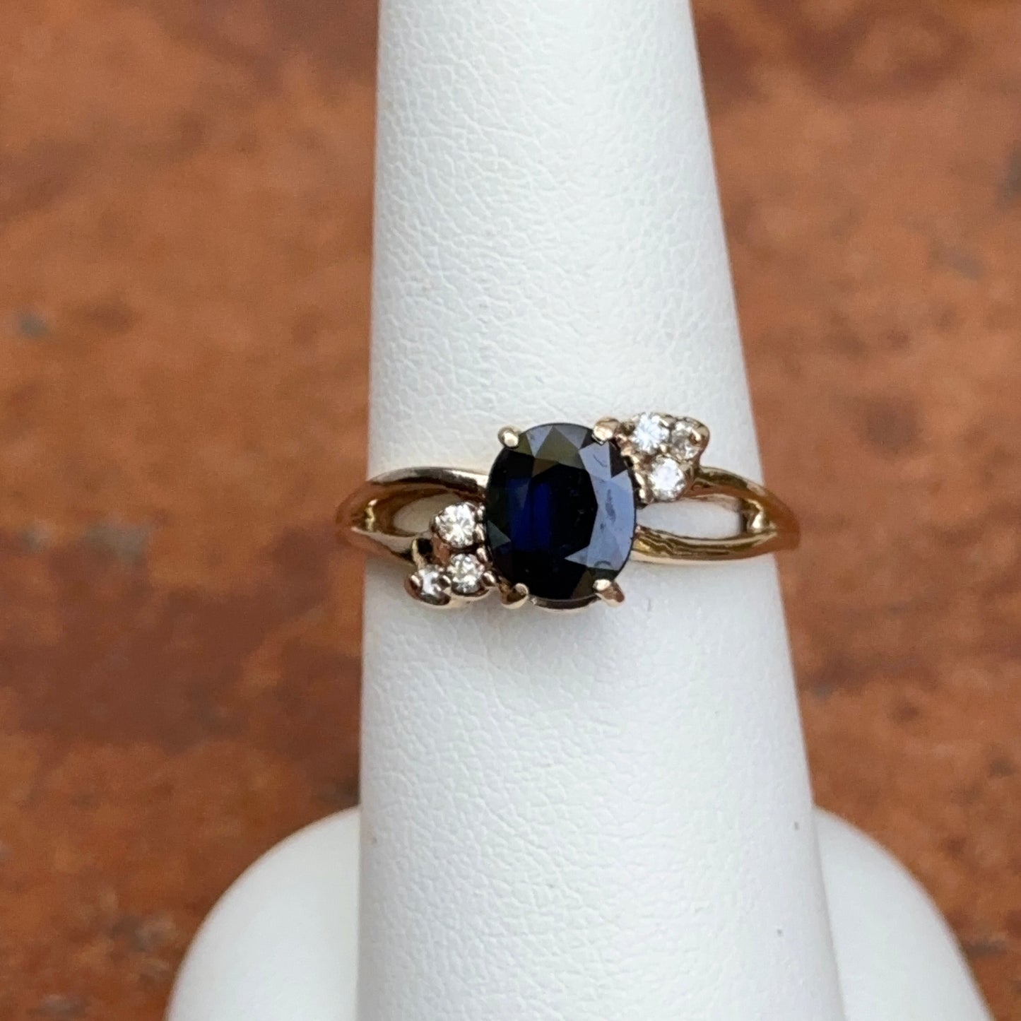 Estate 14KT Yellow Gold Oval Dark Blue Sapphire + 6 Round Diamond Accent Ring