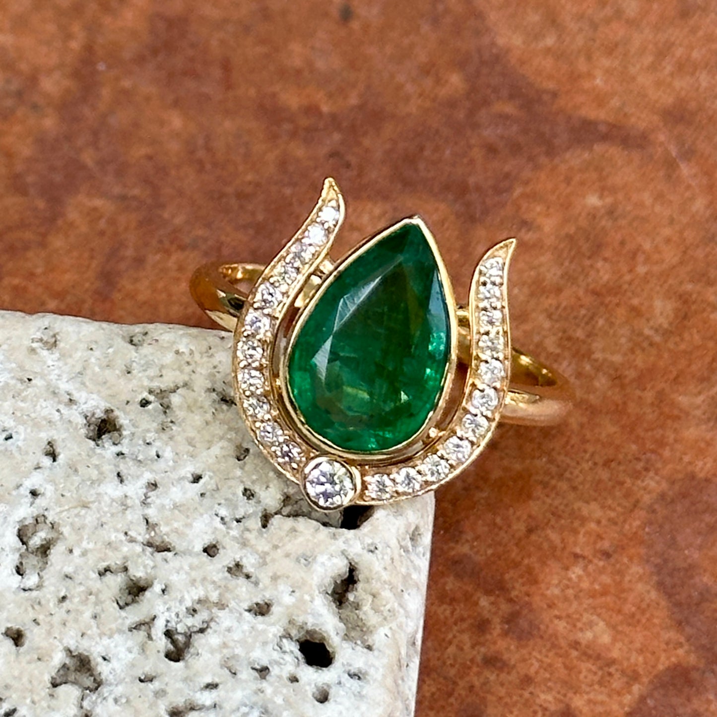 Estate 18KT Yellow Gold Pear 1.95 CT Emerald + Diamond Horseshoe Ring