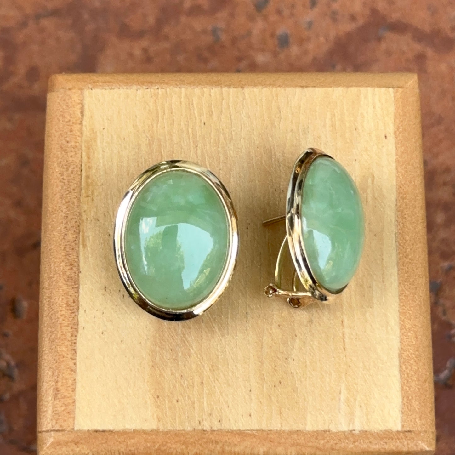 Estate 14KT Yellow Gold Oval Celadon Jadeite Omega Back Earrings