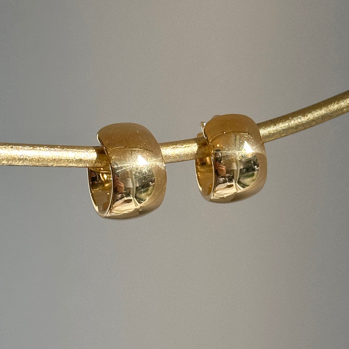 14KT Yellow Gold 9.5mm Wide Huggie Hoop Earrings