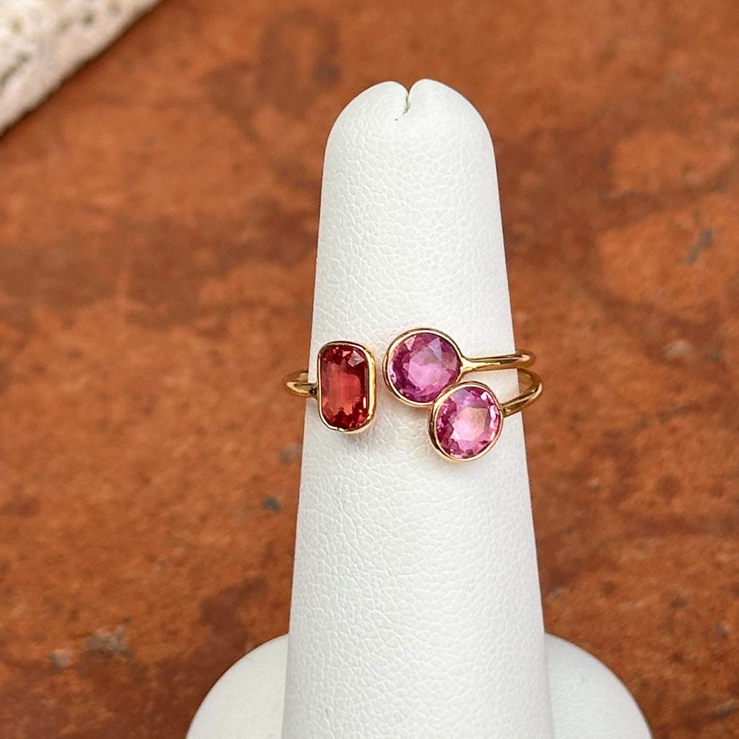 Estate 18KT Yellow Gold Bezel Pink and Orange Sapphire Ring