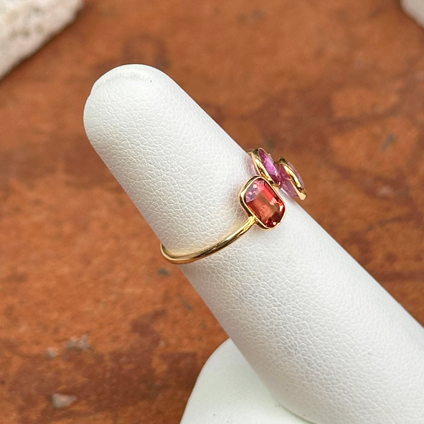 Estate 18KT Yellow Gold Bezel Pink and Orange Sapphire Ring