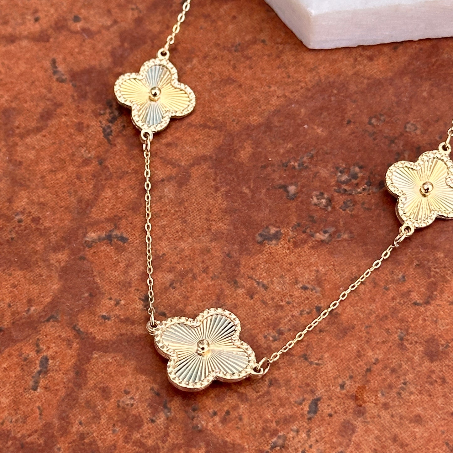 14KT Yellow Gold Ribbed Station 4 Leaf Clover Chain Necklace