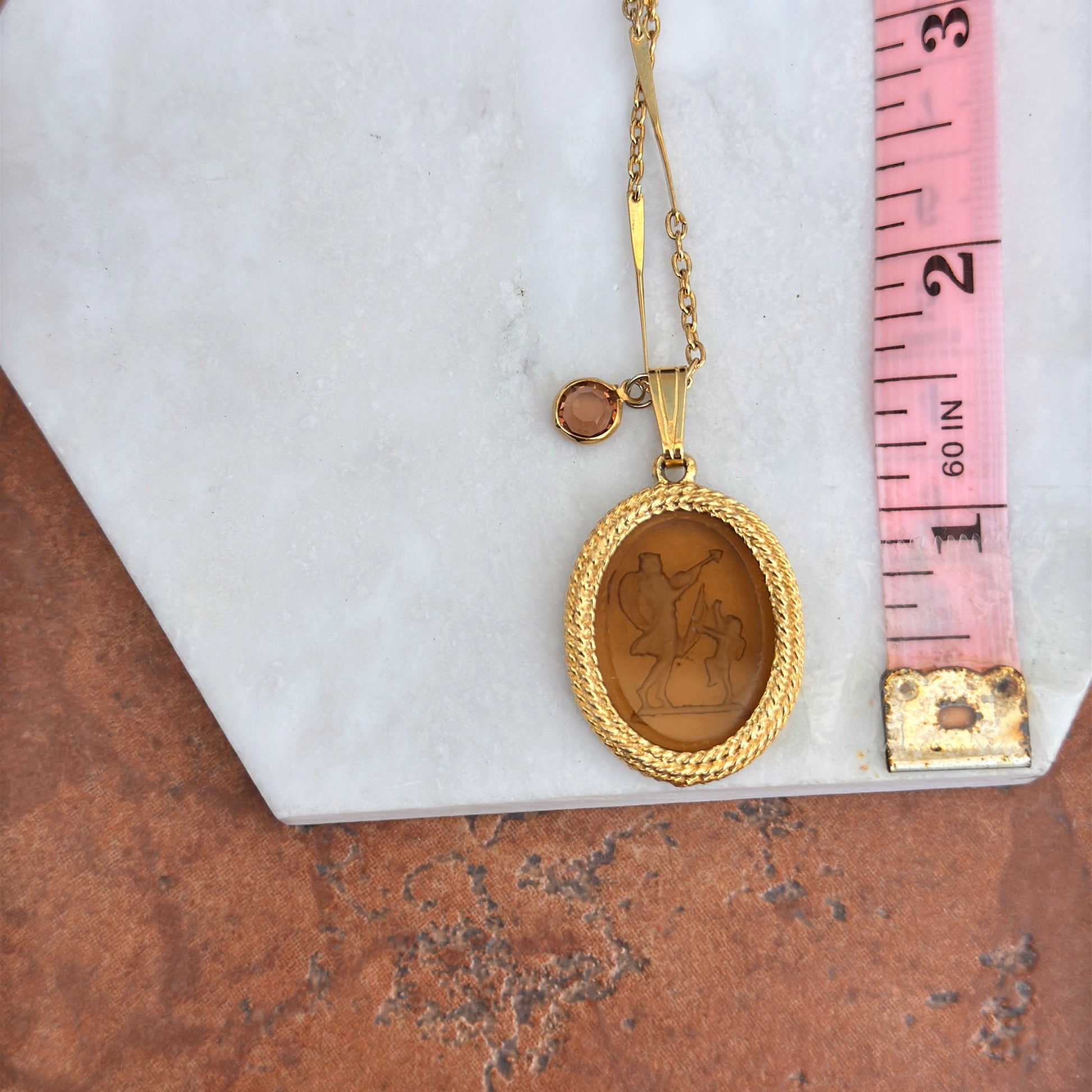 Estate Gold Tone Cameo Intalio Amber Color Venetian Glass Venus/Cupid Necklace 24” - LSJ