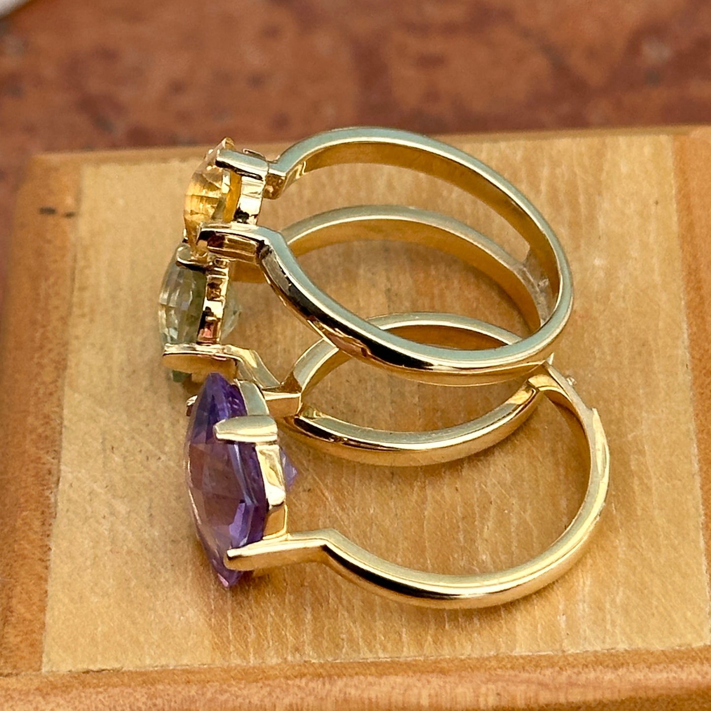 Estate 14KT Yellow Gold Faceted Purple & Green Amethyst + Citrine Interlocking Ring