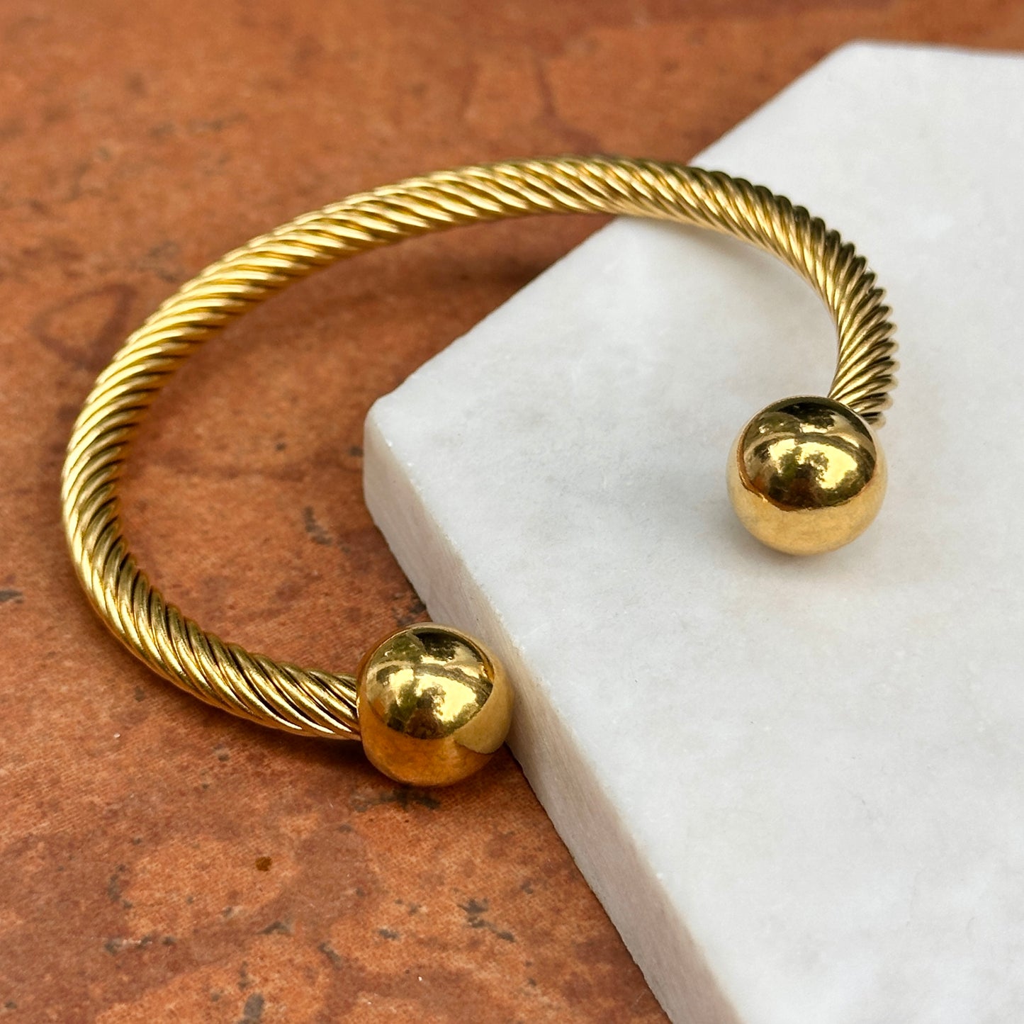 Estate Yellow Gold Tone Twisted Wire Ball End Caps Bracelet