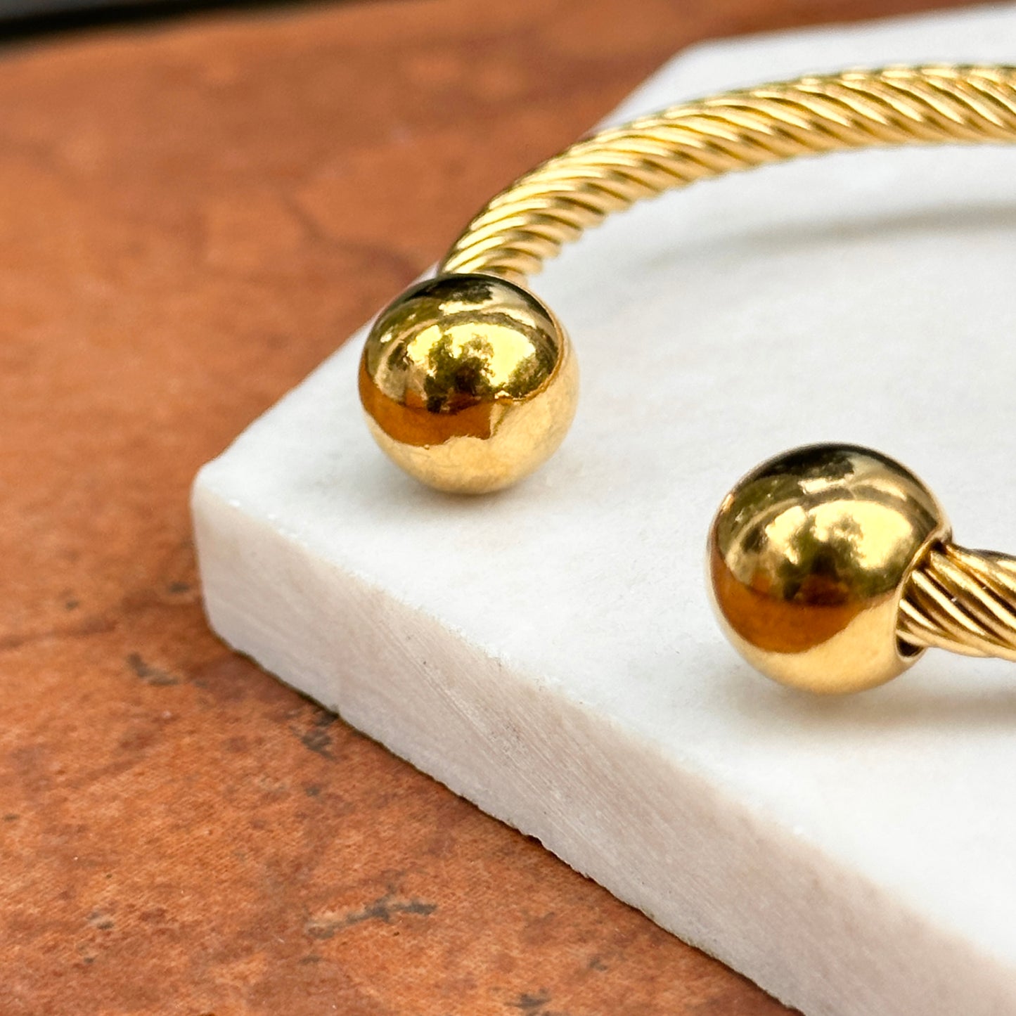 Estate Yellow Gold Tone Twisted Wire Ball End Caps Bracelet