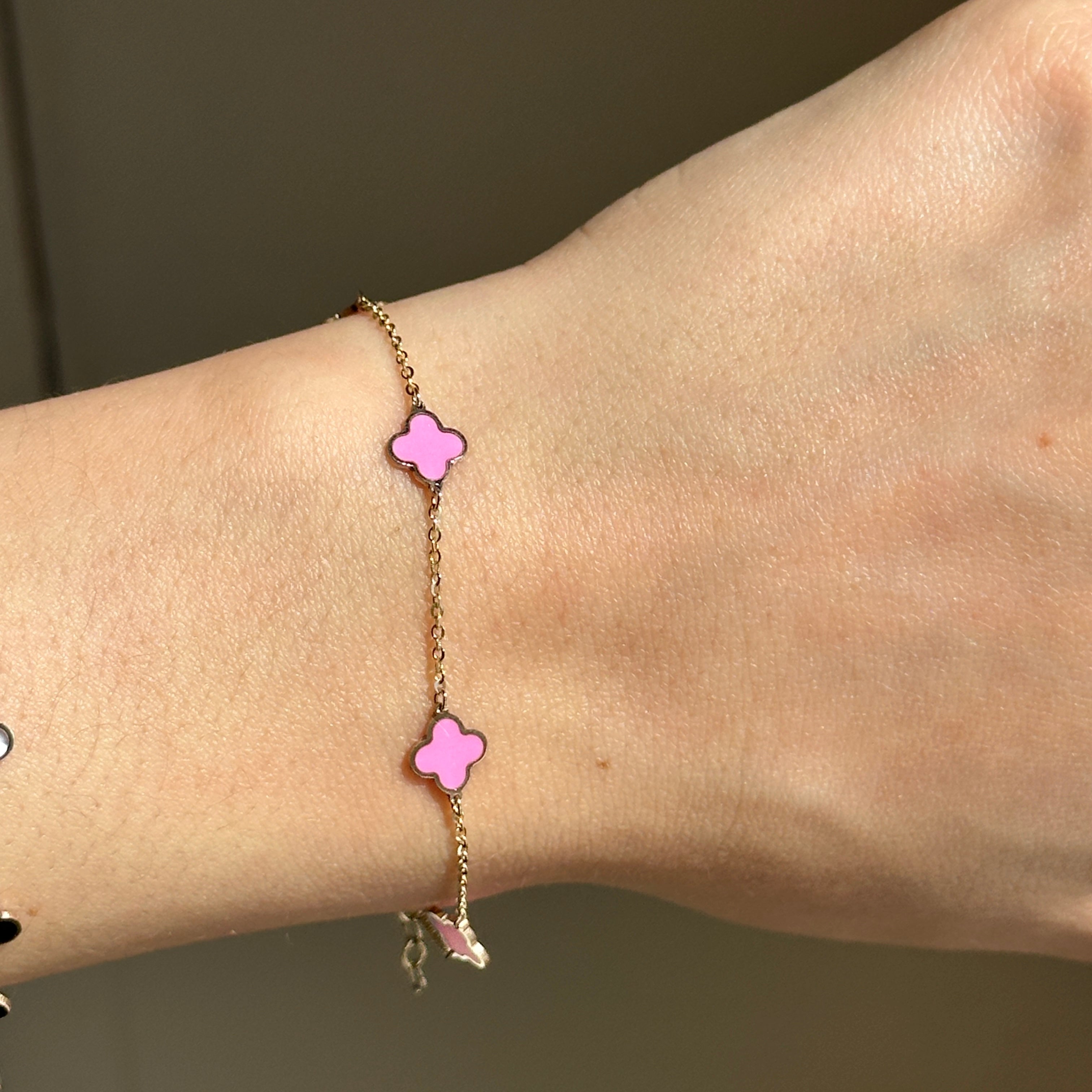 14KT Yellow Gold Pink Enamel 7mm Clover Station Bracelet