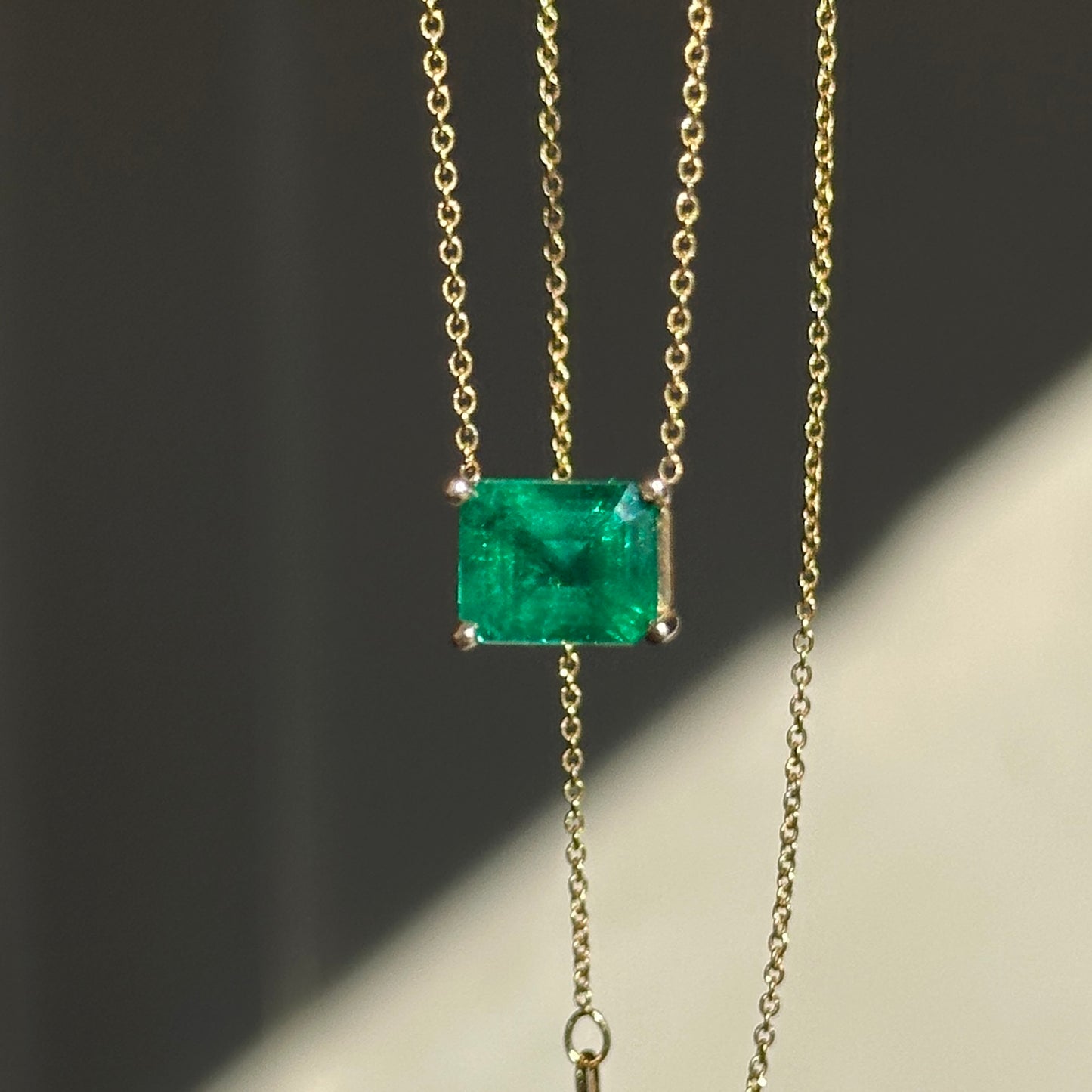 14KT Yellow Gold Solitaire 2.64 CT Emerald Cable Chain Necklace 18'' - LSJ