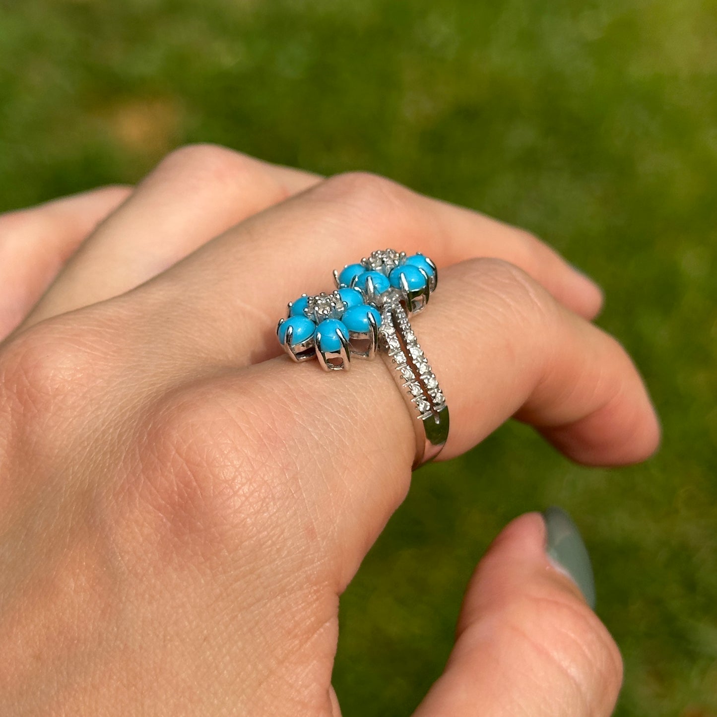 Estate 14KT White Gold Cabochon Turquoise + Diamond Flower Ring