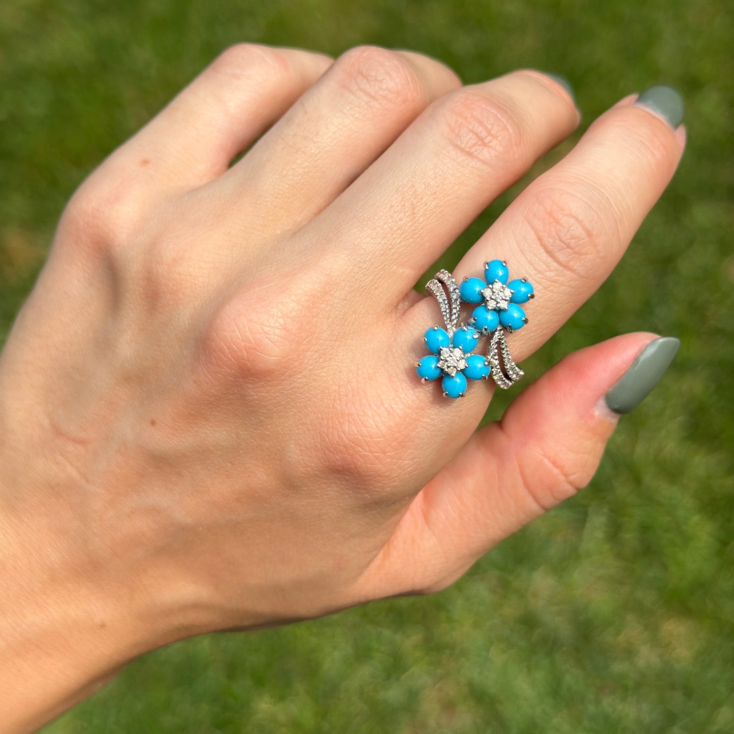 Estate 14KT White Gold Cabochon Turquoise + Diamond Flower Ring